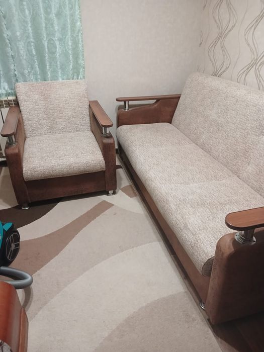 Продам диван с креслом