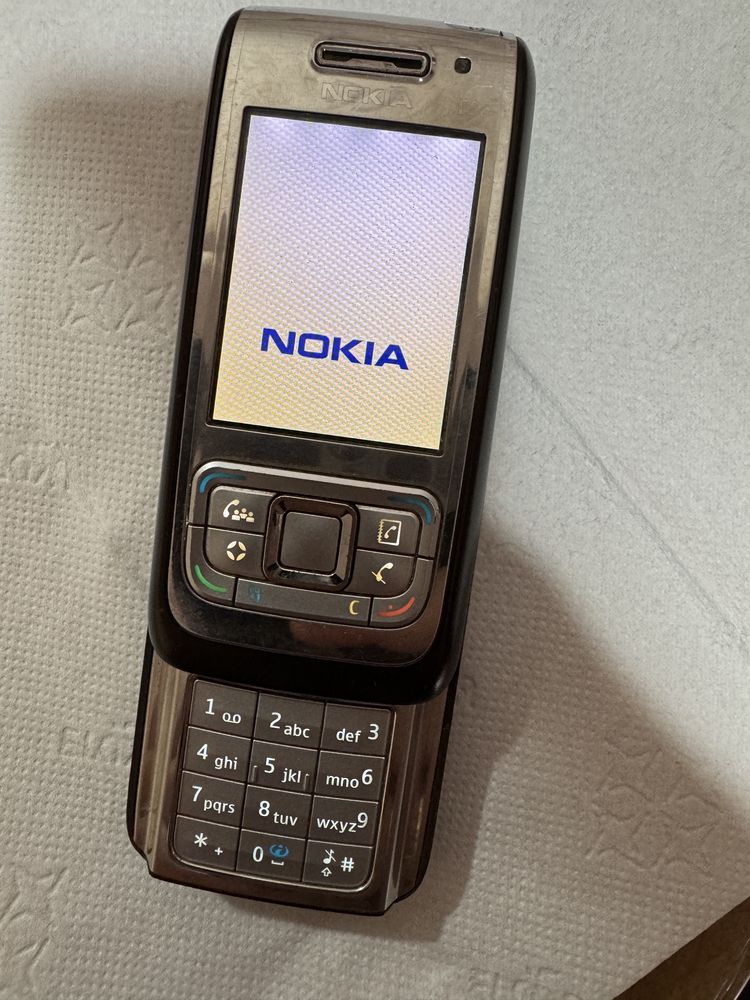 Nokia e 65 в оригинале в своем корпусе