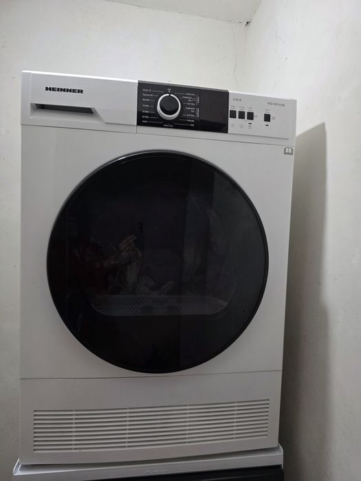 Uscător de rufe Heinner 8 kg – stare impecabilă, rar folosit!