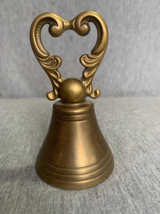 бронзов звънец ,,