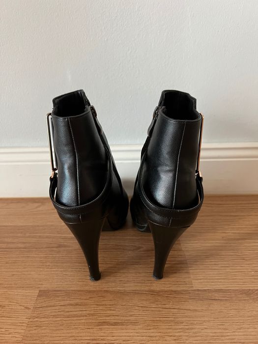 Botine Solo Donna Benvenuti din piele naturală mărimea 38