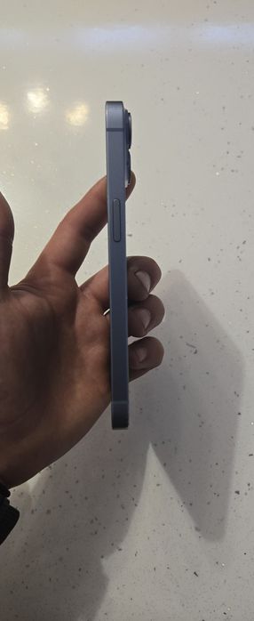 IPhone 14 син в добро състояние