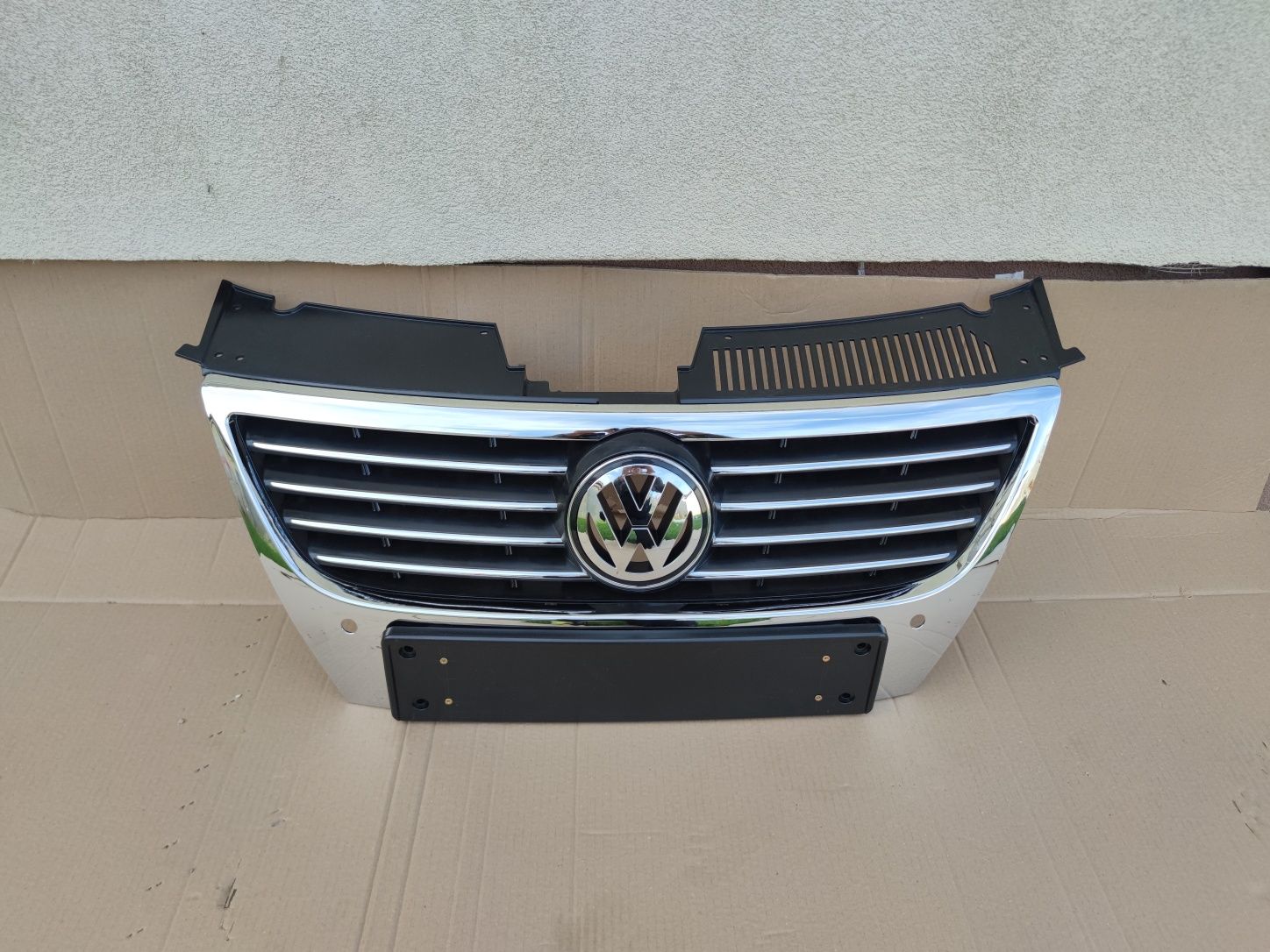 Grila centrala Vw Passat B6 HIGHLINE cu senzori parcare completa