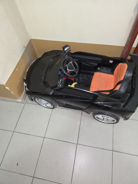 Детская электрическая машинка