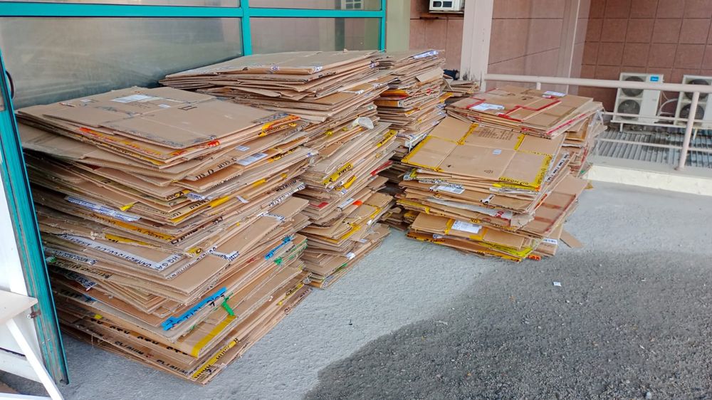 Продам коробки для переезда черного потолка посылок упаковки  крыши бу