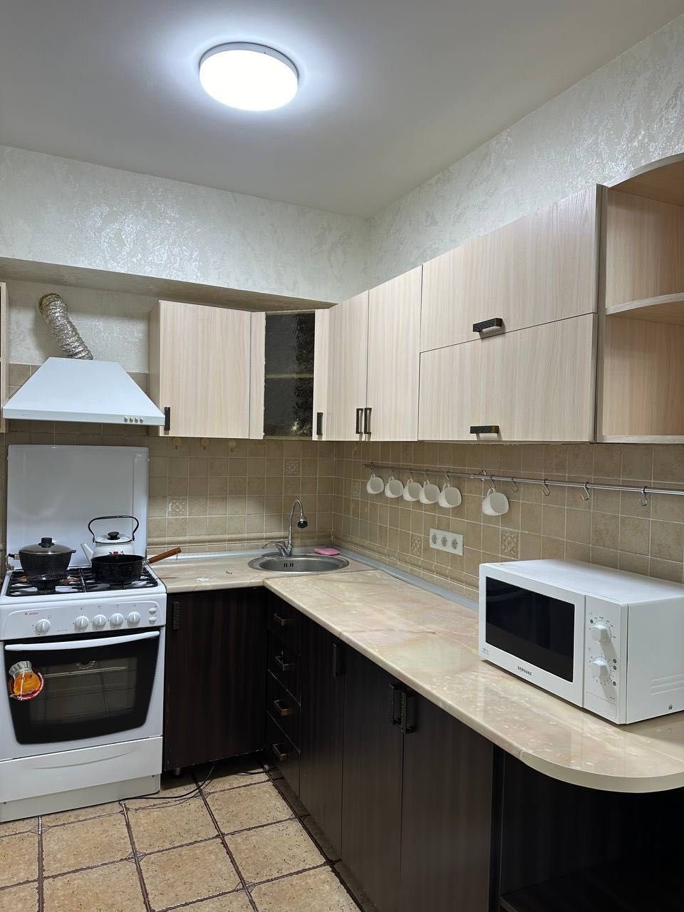Сдам двухкомнатную квартиру на длительный срок