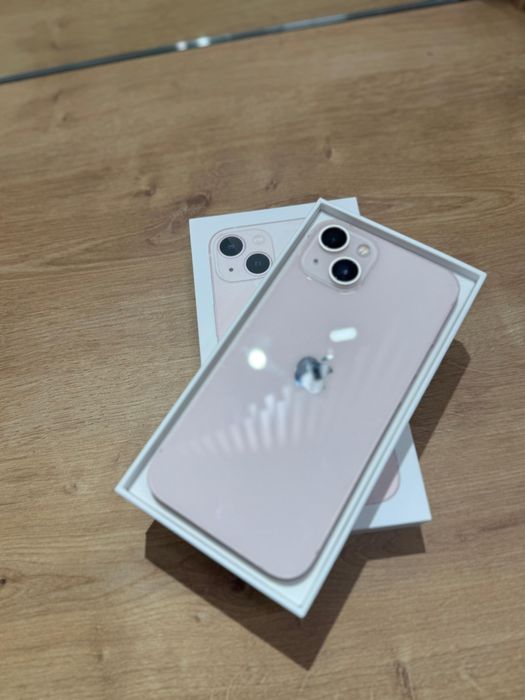 iPhone 13 Roz – 128 GB – Stare foarte bună