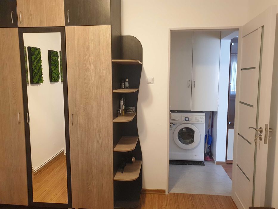Inchiriez Apartament 2 Camere + Loc de Parcare