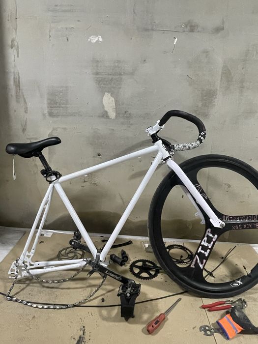 велосипед фикс без заднего колеса и звезды системы