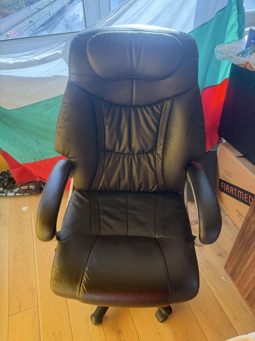 Директорски стол