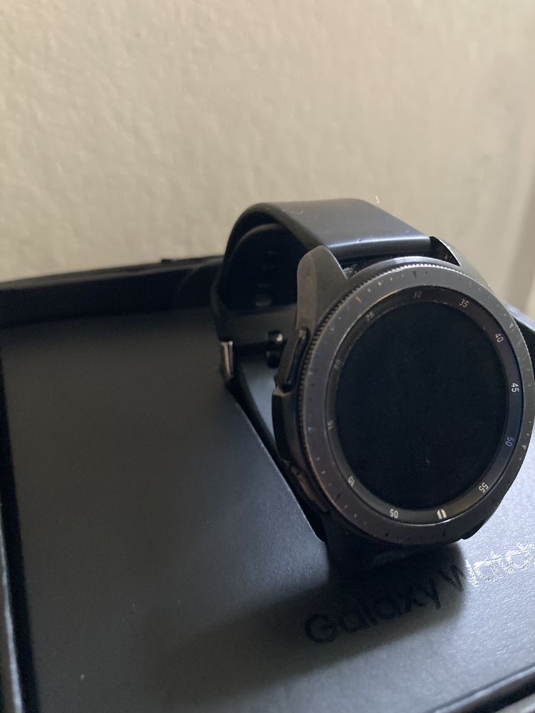 Смарт часовник Galaxy watch gear s3 42mm case 20mm band с ПОВРЕДА