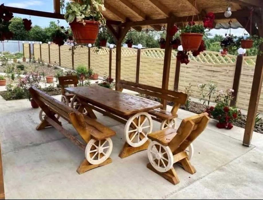 Set mobilier rustic din lemn masiv – masă + bănci/scaune