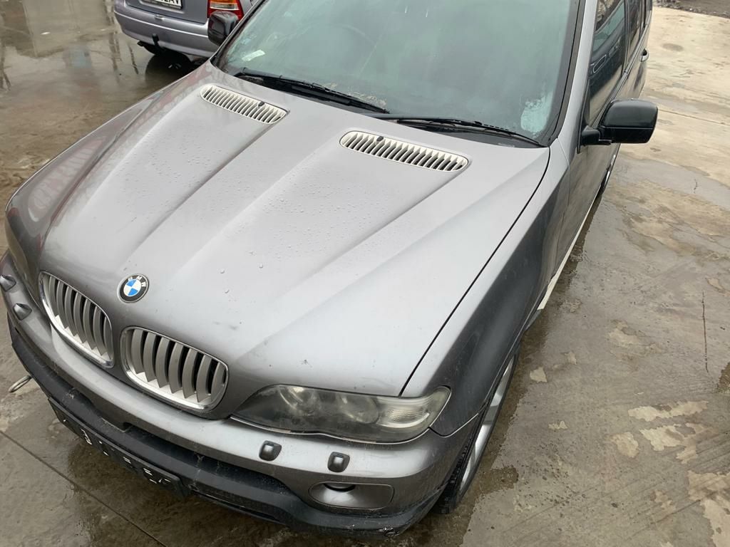 Dezmembrez BMW x5 e53 facelift 218 cp