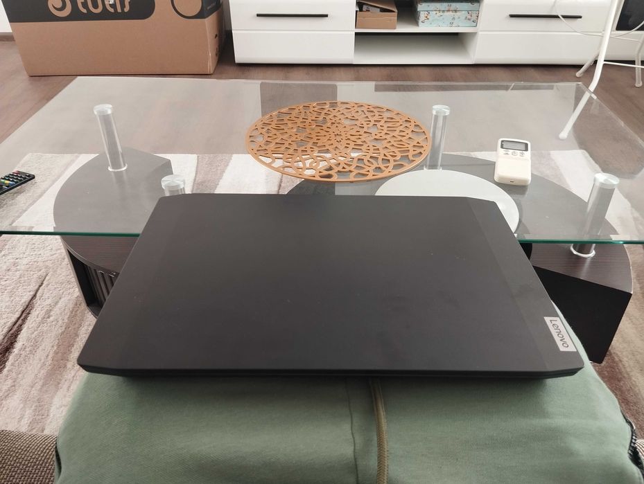 Геймърски лаптоп Lenovo Ryzen 7