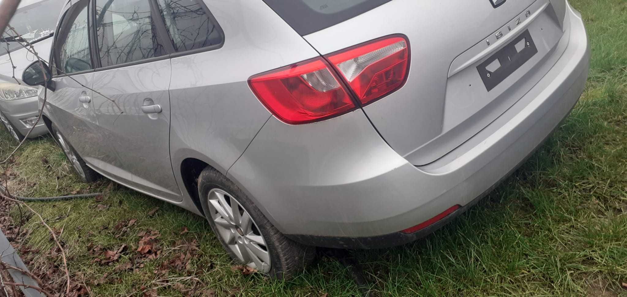 Oglinda stanga cu rabatare electrica Seat Ibiza 6J