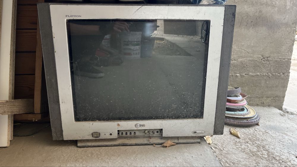 Сроно продается телевизор