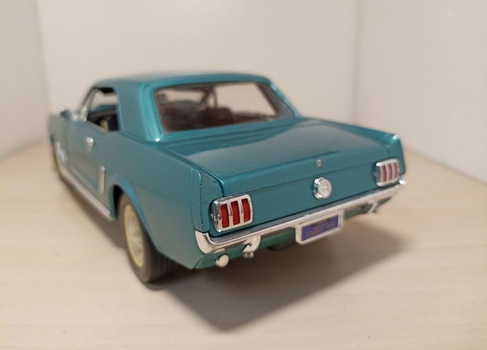 Ford Mustang 1965 mira 1 18
Scara 1/18
MIRA 

Pozele reflectă realitat