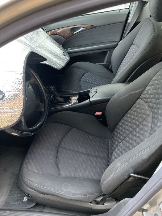 Mercedes e class w211