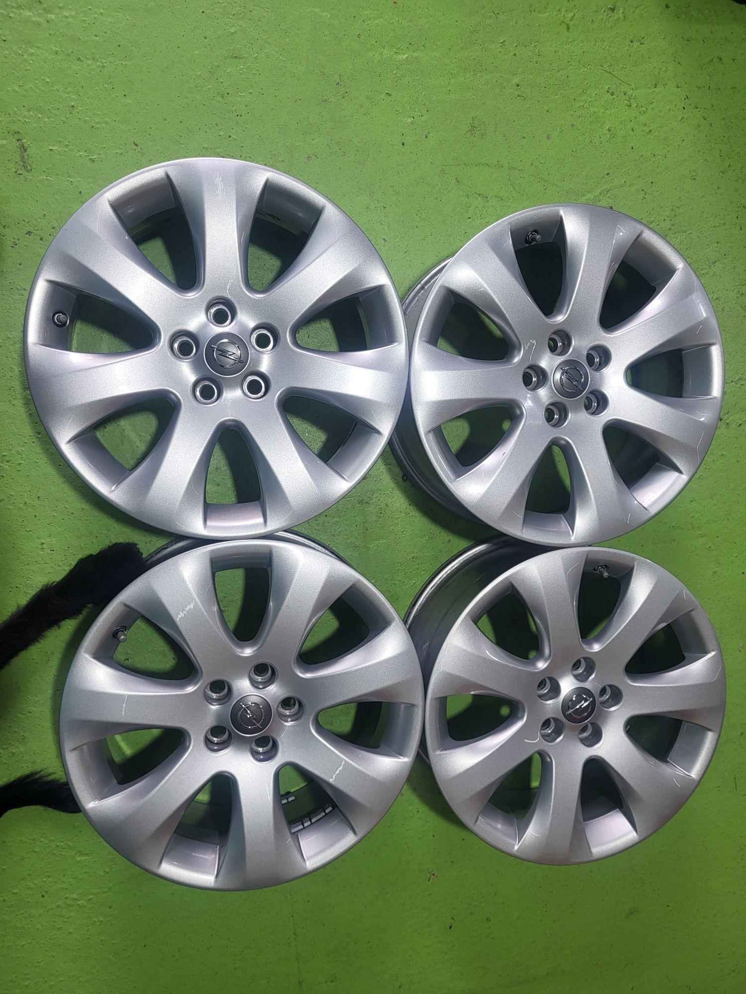 17 5x105 Opel лети джанти 5х105 опел