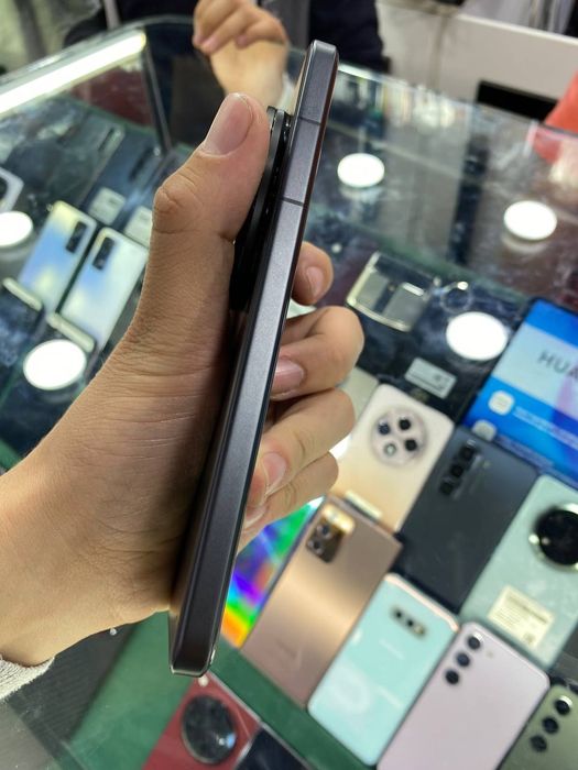 Vivo X200 Ultra 16/512 Gb sotiladi