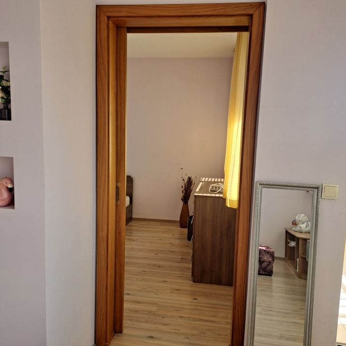 Плъзгаща интериорна врата