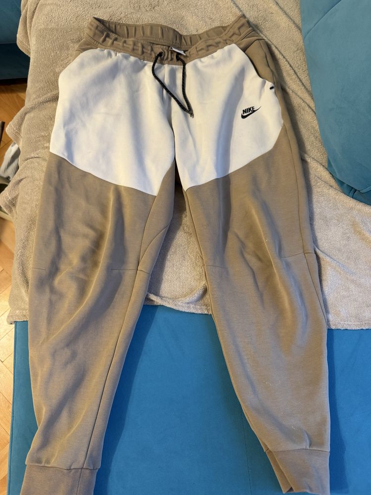 Nike tech fleece