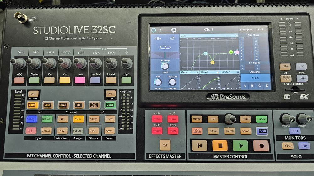 Vând mixer digital Presonus 32SC + Mixer rack 32R