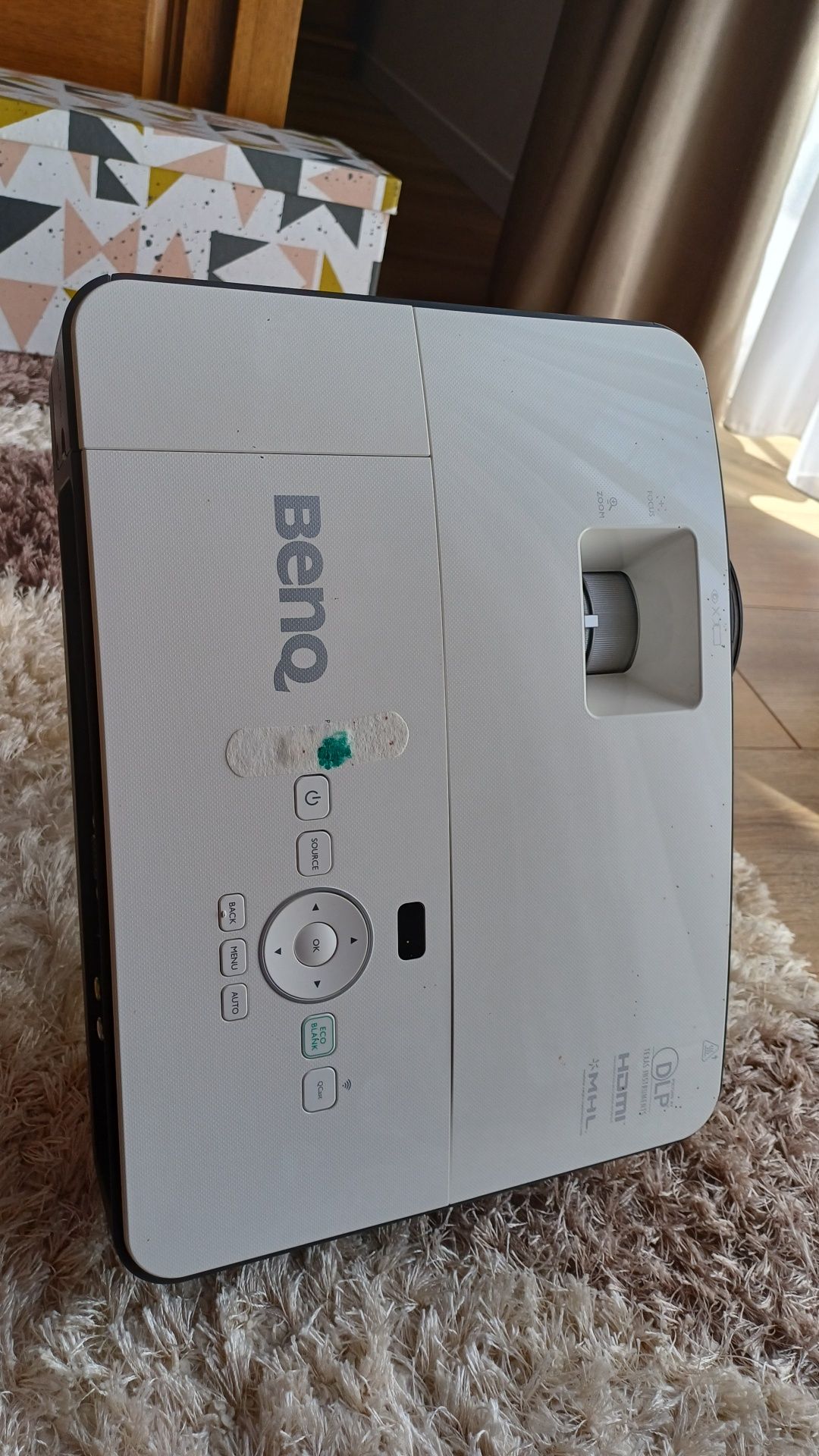 Vand proiector Benq mx704