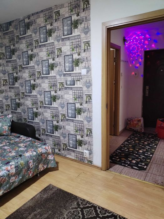 Închiriez garsonieră  confort sporit
