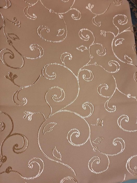 fata de masa din matase