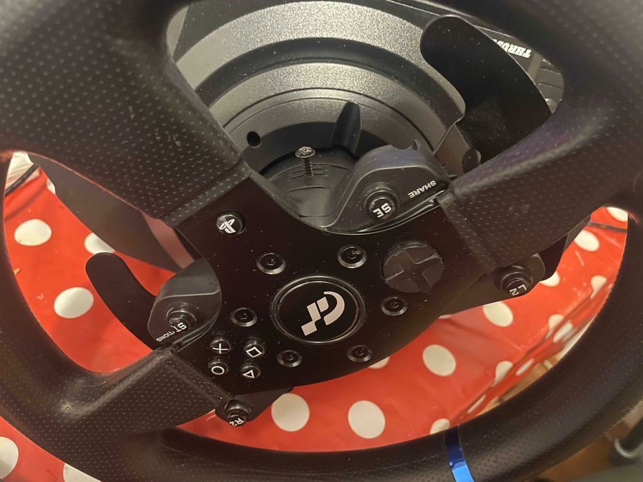 Thrustmaster T300 RS GT Edition + Pedale T3PA - in stare buna