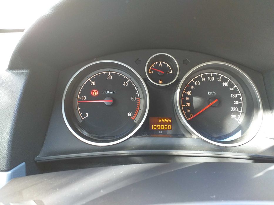 Astra H 1,7 CDTI 129800KM