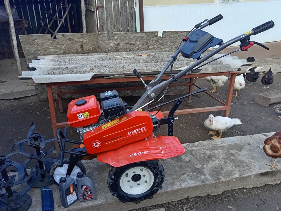 Vând sau schimb motosapă 8k