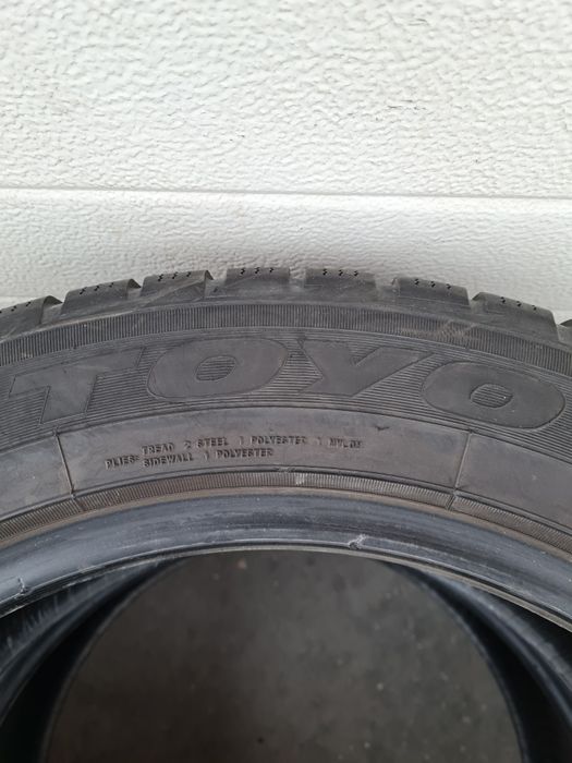 Зимни гуми 2 броя TOYO SnowProx S954 215 55 R17 дот 3417