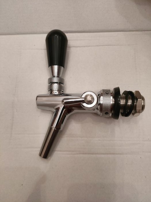 Heineken колона за бирена инсталация