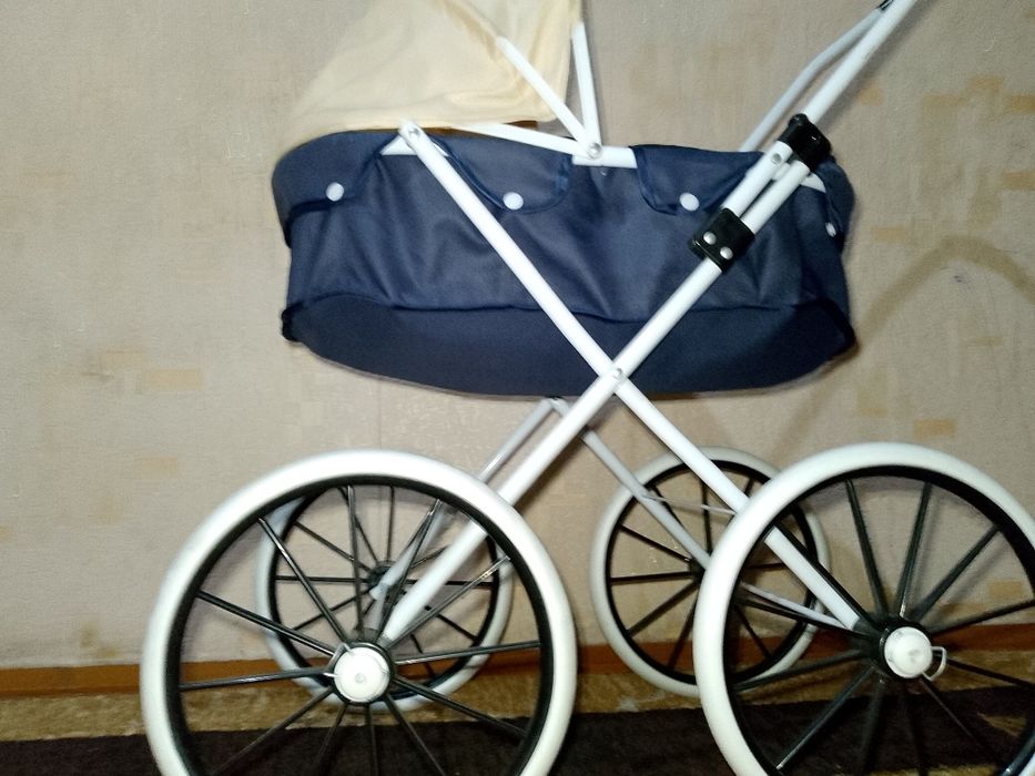 Продам коляску для куклы