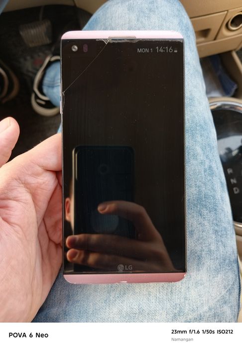 Продам телефон LG V20