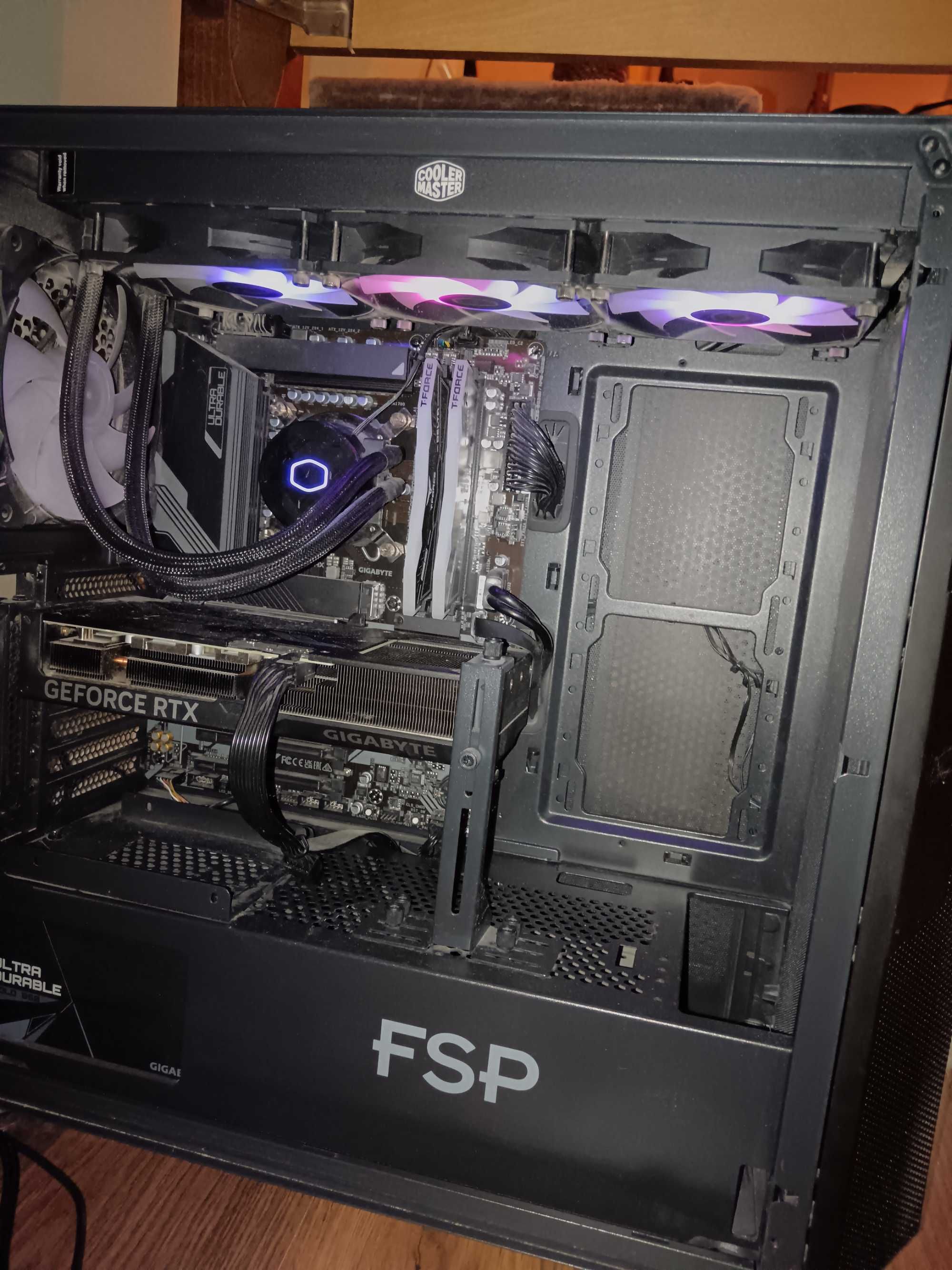Powerful gaming/Workstation PC for sale – RTX 4070, i7-13700K, 1TB