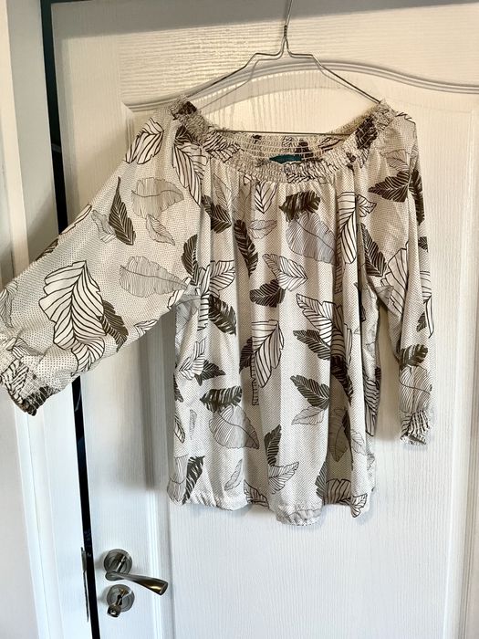 Дамски блузи с набор на деколтето памучни