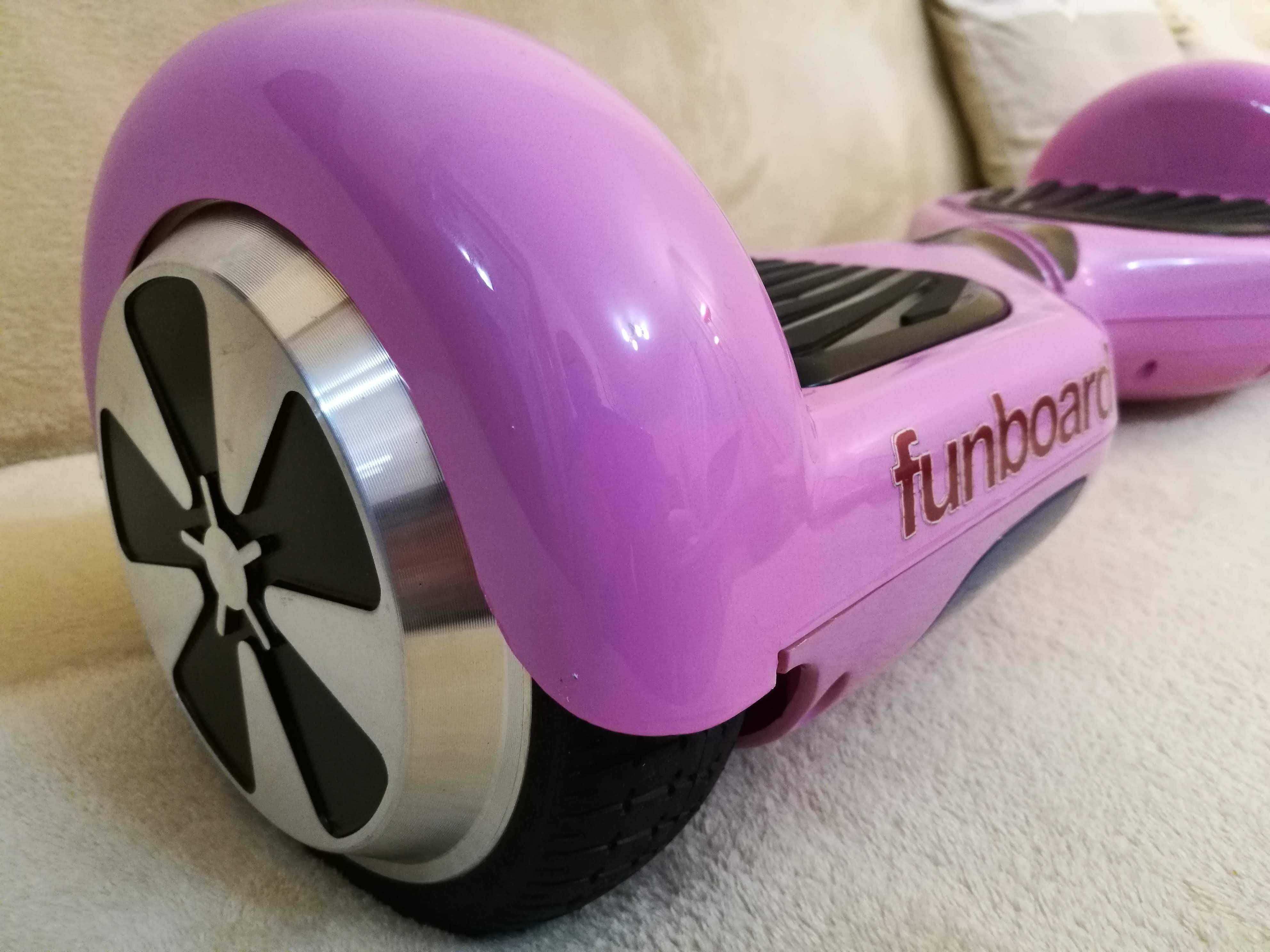 Hoverboard roz - mov cu aparatori de silicon, ca nou. Motoare 1000w