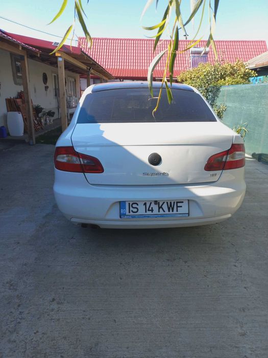 De vânzare: Skoda Superb 2012 - 1.6 TDI