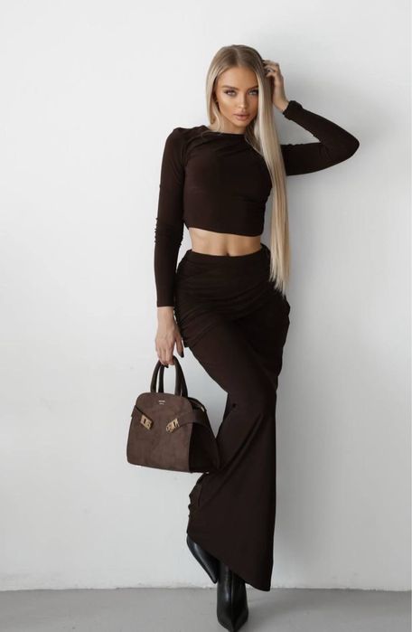 Платье в коричневом цвете