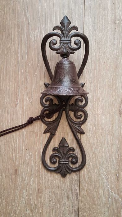 Изящна Чугунена камбана с наклон. Последен брой!