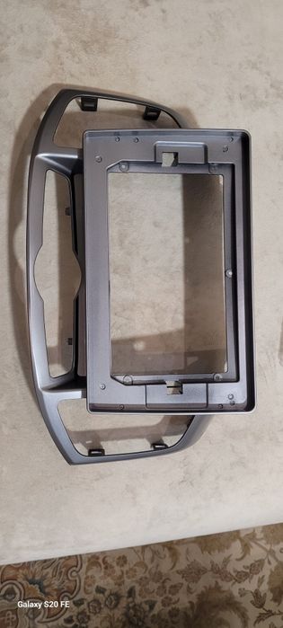 Рамка для установки монитора 10,2 дюйма на шевроле Каптива