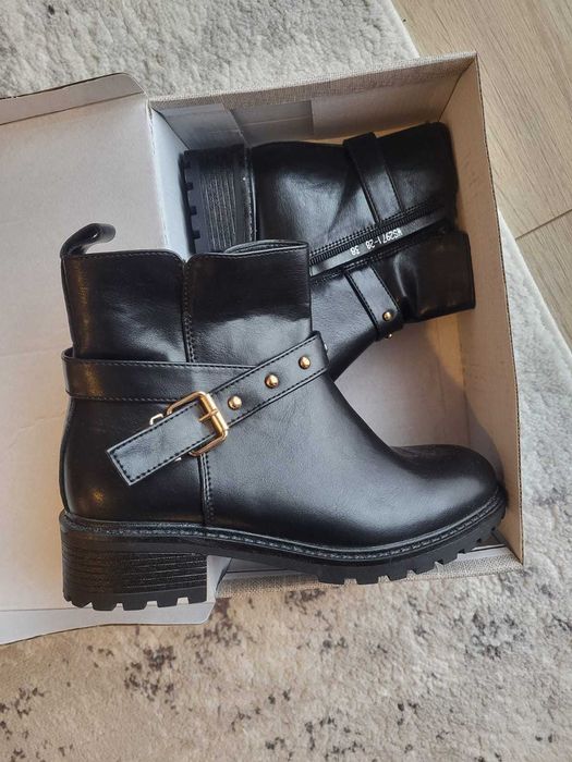 Ghete Deichmann Jenny Fairy marime 38, botine