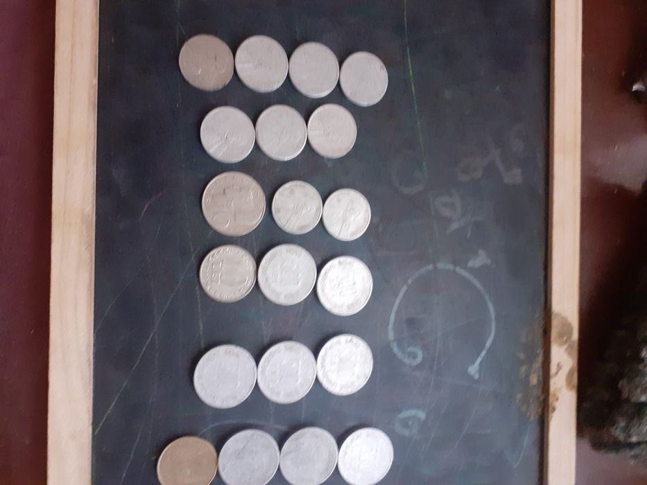 Vand monede de colectie