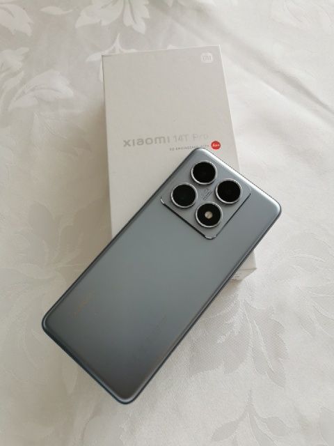 Продавам Xiaomi 14T pro 12Gb RAM  1024GB ROM.