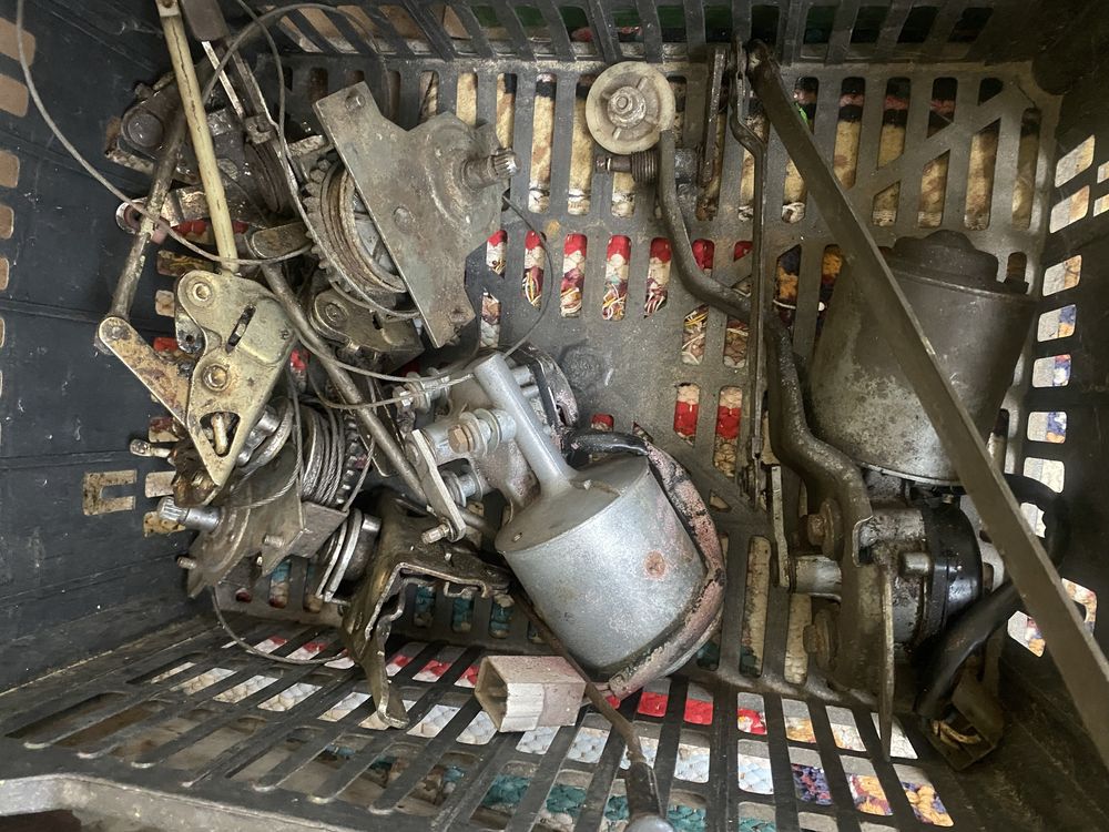 Piese fiat 850 !!