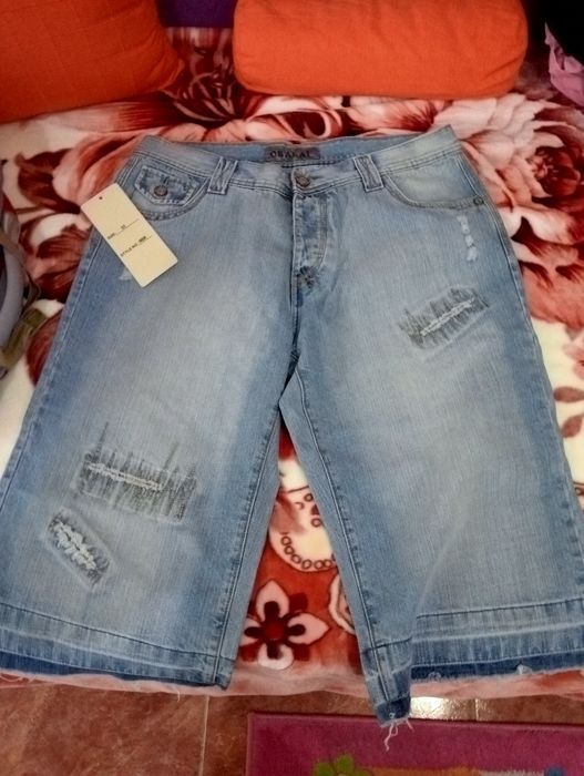 Blugi damă diferite dimensiuni.