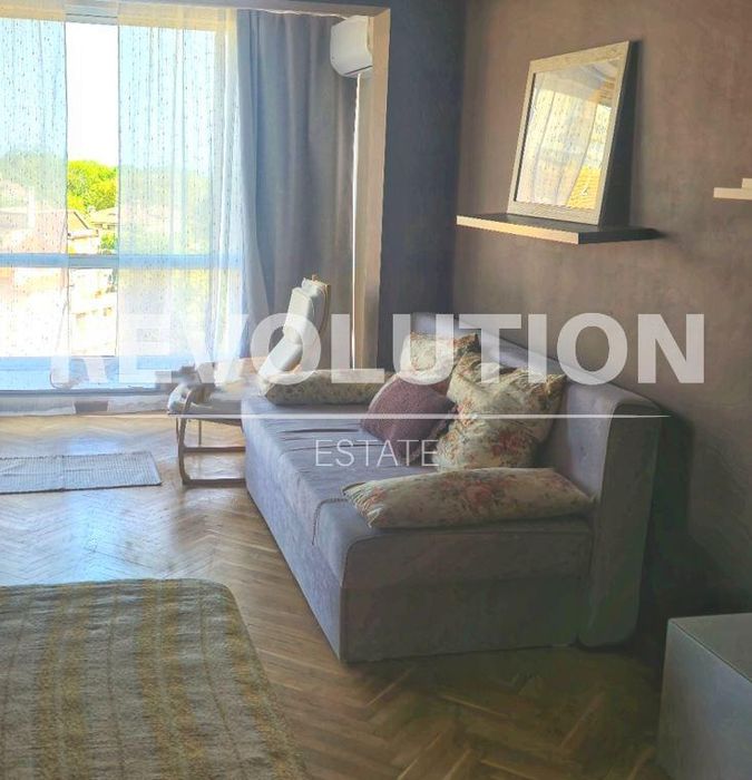 Дава се под наем Четиристаен апартамент в Варна, ВИНС - 110 кв.м за 1200 € - Снимка #3